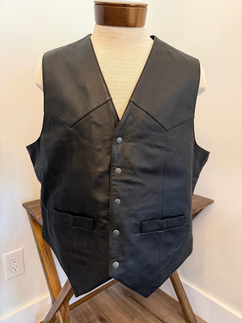Scully Men’s Black Lambskin Leather Western Vest Size XXL 2XL Classic Moto Snaps